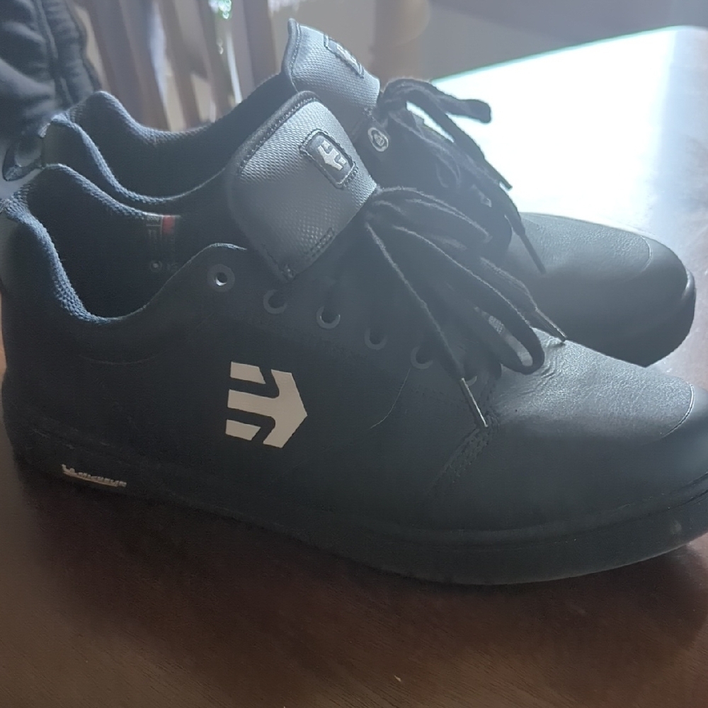 Etnies Men's Black Skate Shoes
